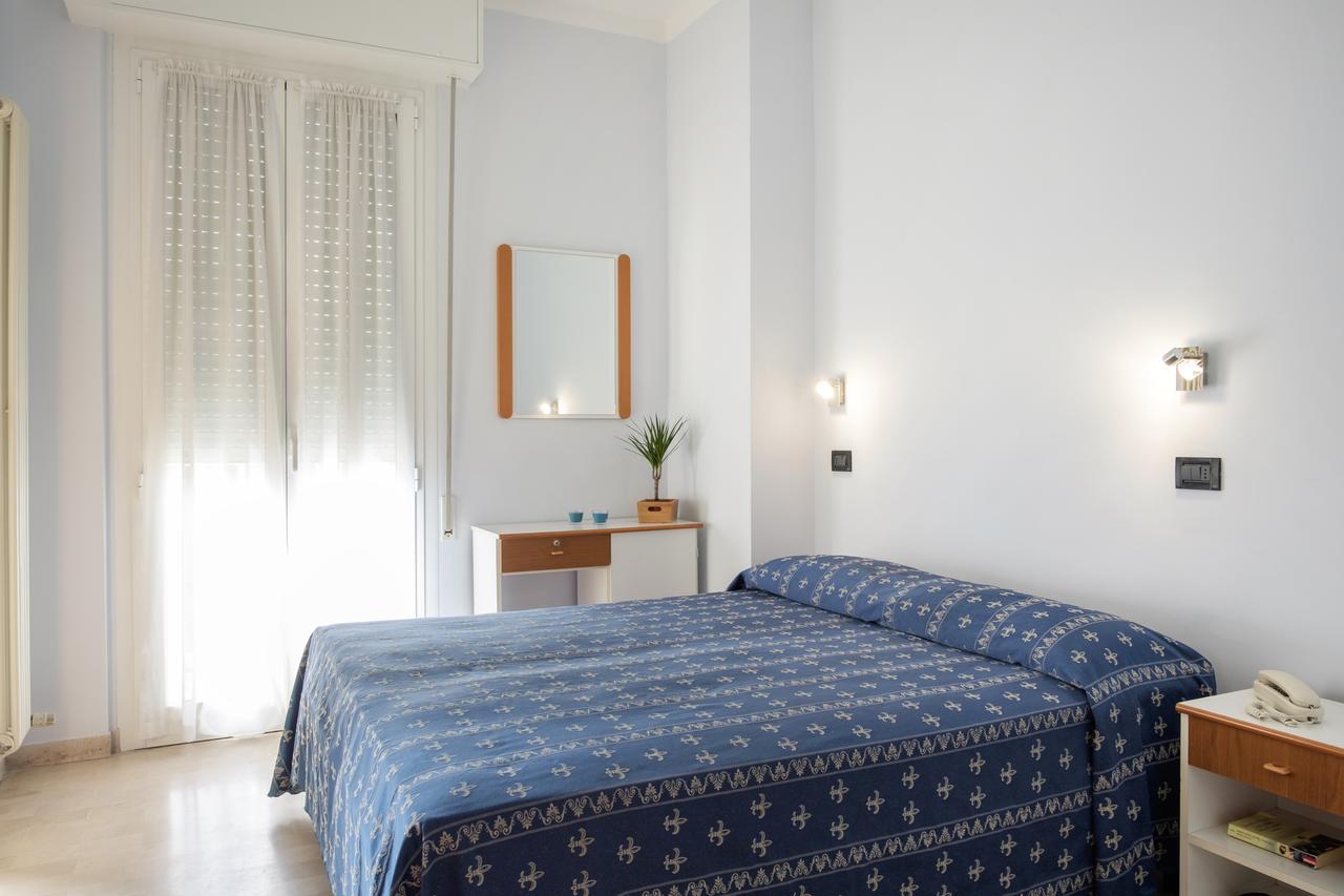 Hotel Kadett Ρίμινι Εξωτερικό φωτογραφία